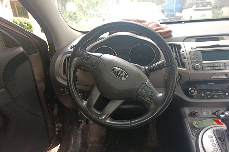Used Kia Sportage R 2015 2.0L Automatic Two-Wheel Drive DLX Model Steering Wheel