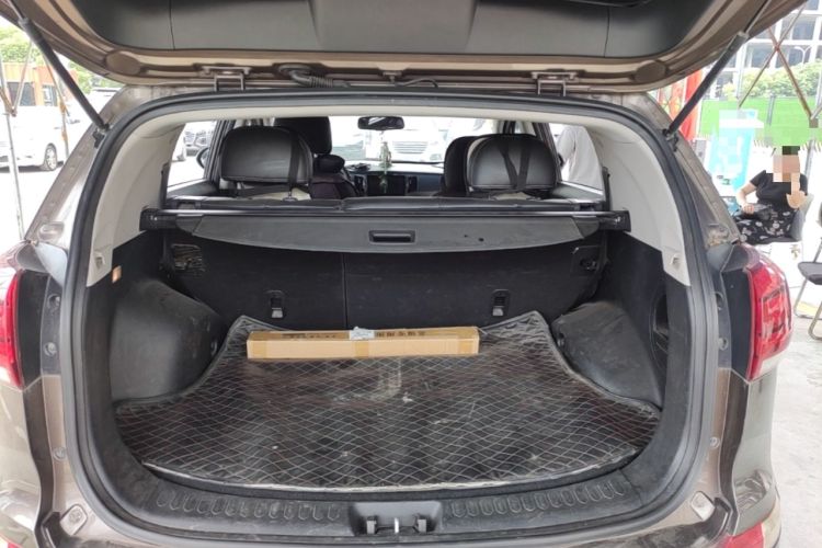 Used Kia Sportage R 2015 2.0L Automatic Two-Wheel Drive GLS Trunk