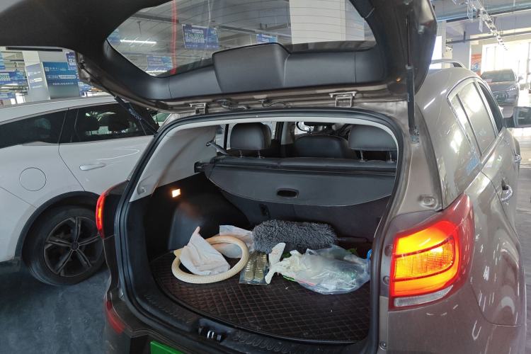 Used Kia Sportage R 2015 2.0L Automatic 4x4 GLS Edition Trunk