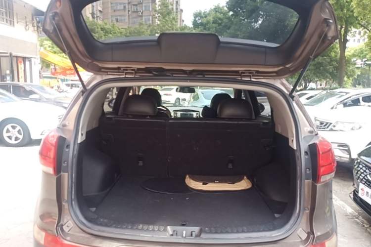 Used Kia Sportage R 2015 2.0L Automatic Two-Wheel Drive DLX Model Trunk