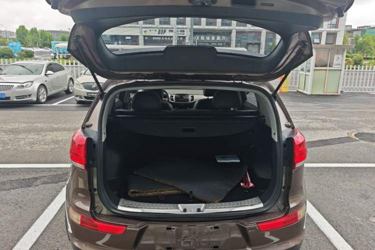 Used Kia Sportage R 2015 2.0L Automatic Two-Wheel Drive DLX Model Trunk