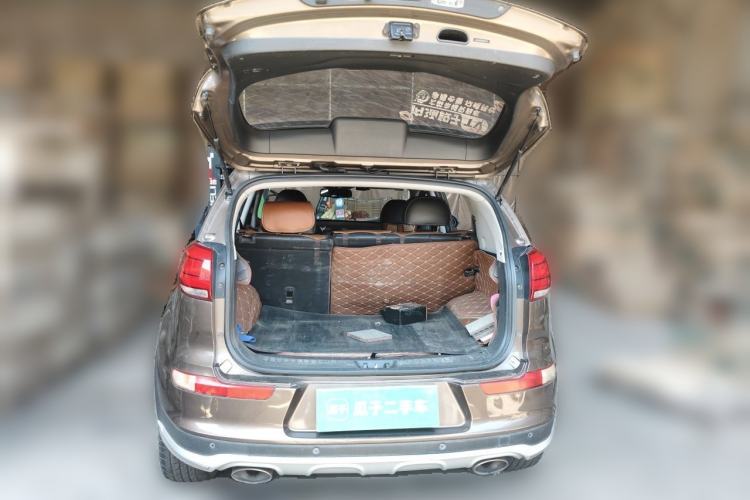 Used Kia Sportage R 2015 2.0L Automatic Two-Wheel Drive DLX Model Trunk