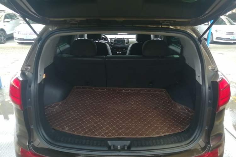 Used Kia Sportage R 2015 2.0L Automatic 2WD Premium Edition Trunk