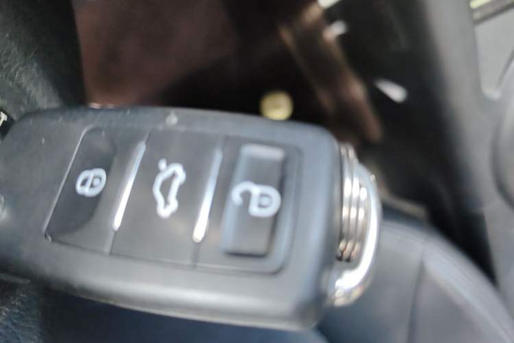Used Kia Sportage R 2015 2.0L Automatic Two-Wheel Drive GL Vehicle Key