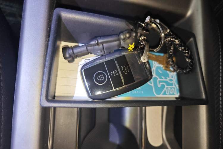 Used Kia Sportage R 2015 2.0L Automatic Two-Wheel Drive DLX Model Vehicle Key