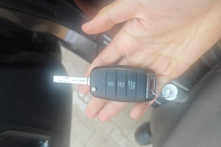 Used Kia Sportage R 2015 2.0L Automatic Two-Wheel Drive GL Vehicle Key