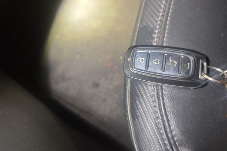 Used Kia Sportage R 2015 2.0L Automatic Two-Wheel Drive DLX Model Vehicle Key