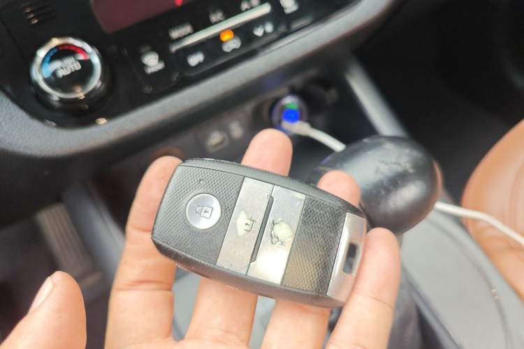 Used Kia Sportage R 2015 2.0L Automatic Two-Wheel Drive GLS Vehicle Key