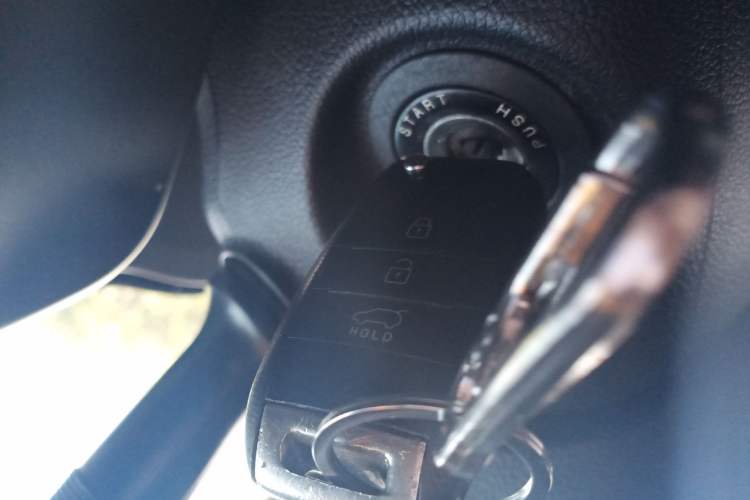 Used Kia Sportage R 2015 2.0L Automatic Two-Wheel Drive GL Vehicle Key