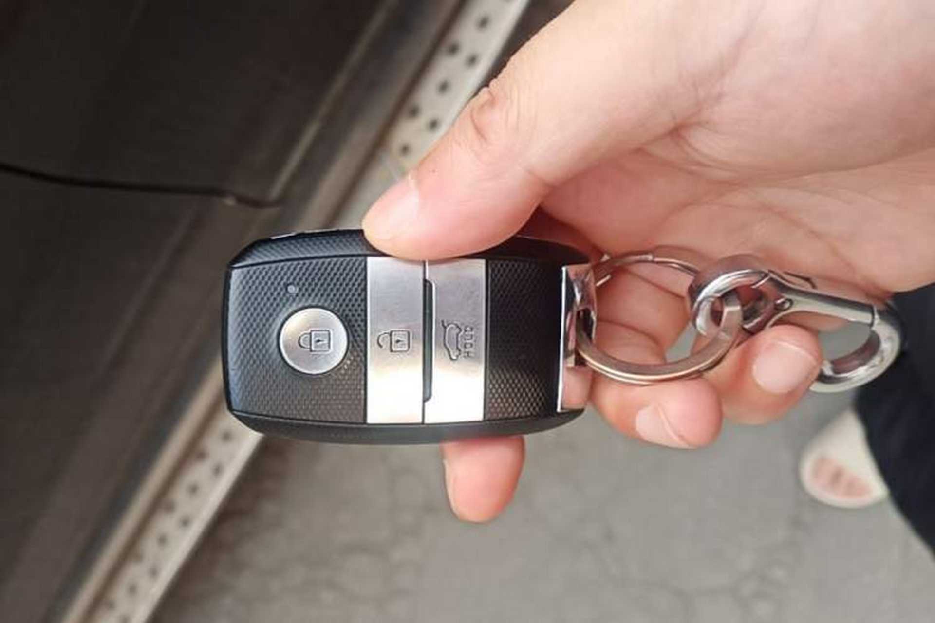 Used Kia Sportage R 2015 2.0L Automatic Two-Wheel Drive DLX Model Vehicle Key