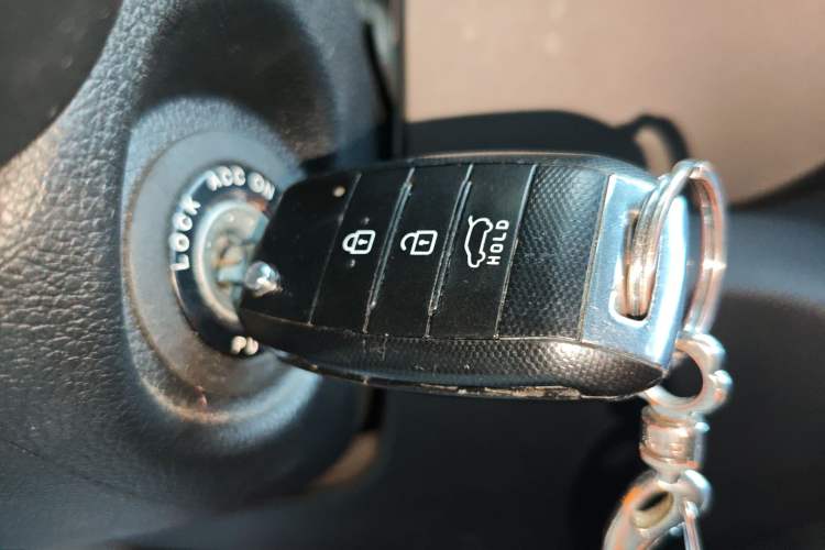 Used Kia Sportage R 2015 2.0L Automatic Two-Wheel Drive GL Vehicle Key