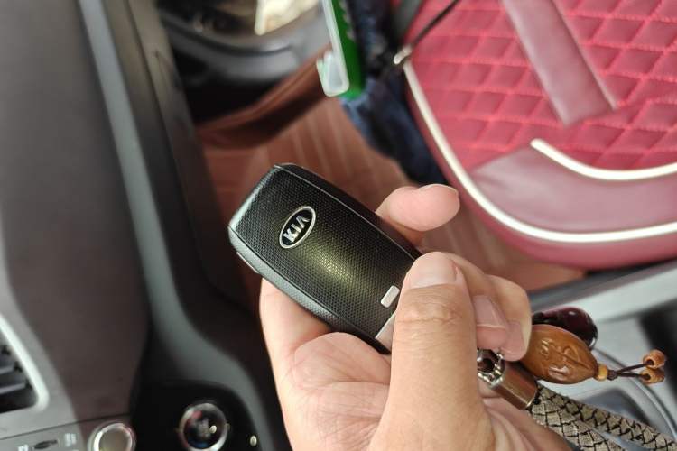 Used Kia Sportage R 2015 2.0L Automatic Two-Wheel Drive DLX Model Vehicle Key