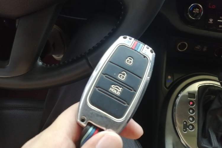 Used Kia Sportage R 2015 2.0L Automatic 2WD Premium Edition Vehicle Key