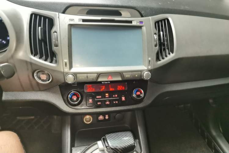 Used Kia Sportage R 2015 2.0L Automatic Two-Wheel Drive DLX Model Audio And AC Panel