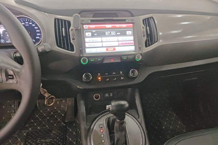 Used Kia Sportage R 2015 2.0L Automatic Two-Wheel Drive GL Audio And AC Panel