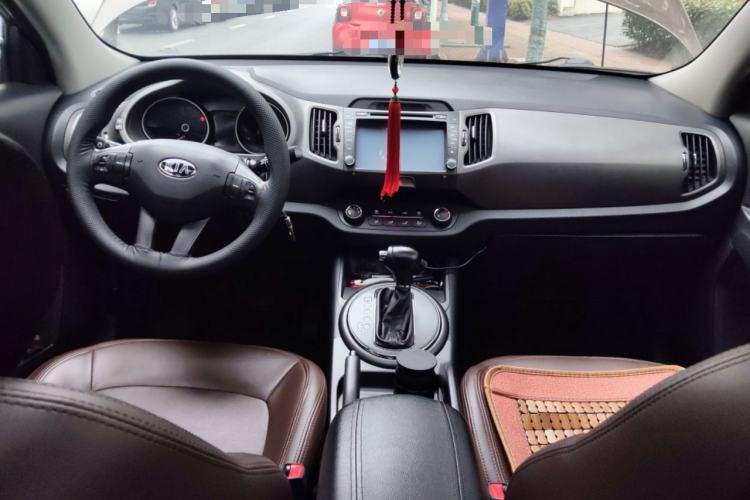 Used Kia Sportage R 2015 2.0L Automatic Two-Wheel Drive GL Center Console