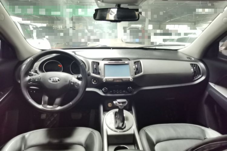 Used Kia Sportage R 2015 2.0L Automatic Two-Wheel Drive DLX Model Center Console