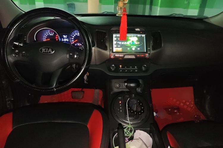 Used Kia Sportage R 2015 2.0L Automatic Two-Wheel Drive GL Center Console
