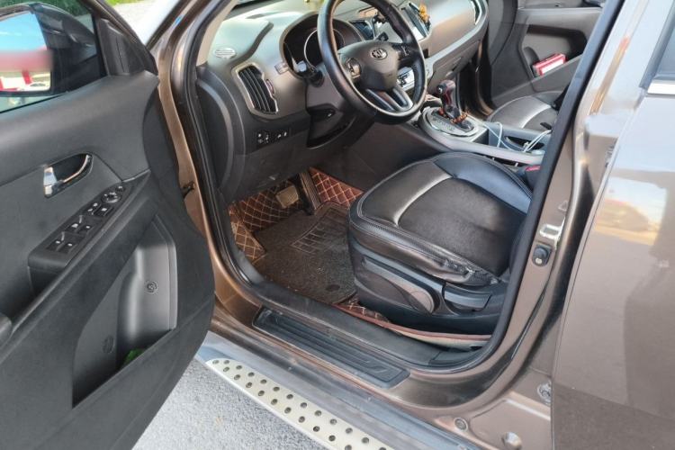 Used Kia Sportage R 2015 2.0L Automatic Two-Wheel Drive DLX Model Driver Seat