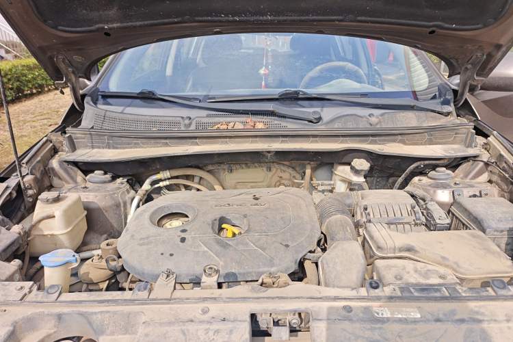 Used Kia Sportage R 2015 2.0L Automatic Two-Wheel Drive GL Engine Bay