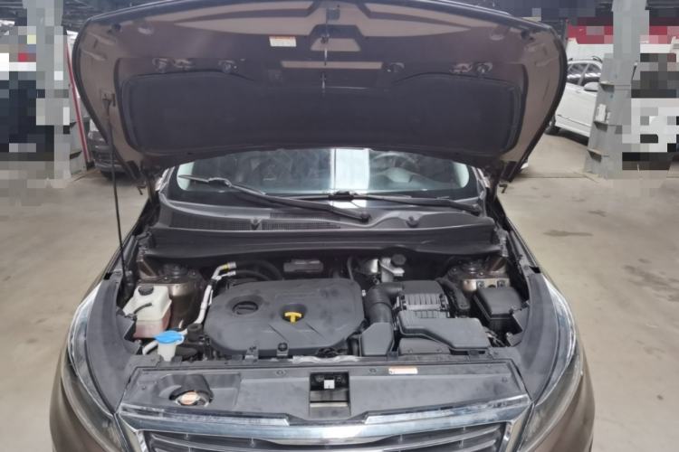 Used Kia Sportage R 2015 2.0L Automatic Two-Wheel Drive DLX Model Engine Bay