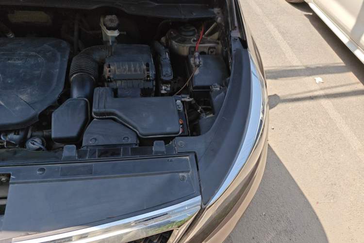 Used Kia Sportage R 2015 2.0L Automatic Two-Wheel Drive GL Engine Bay Left
