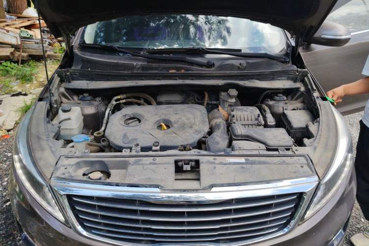 Used Kia Sportage R 2015 2.0L Automatic 2WD Premium Edition Engine Bay