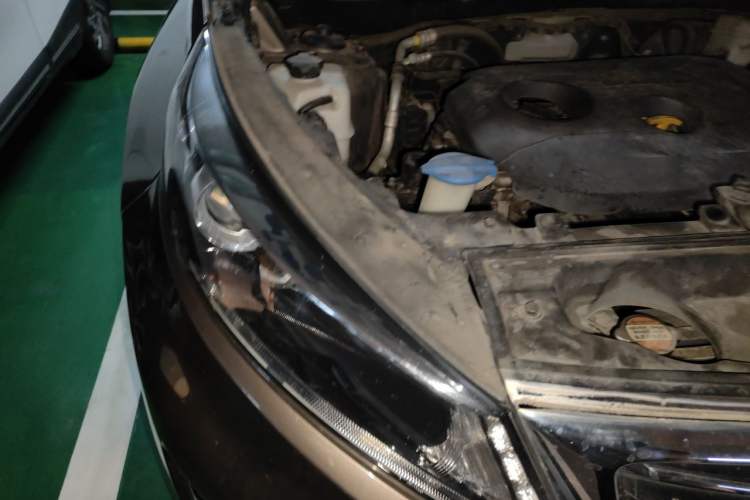 Used Kia Sportage R 2015 2.0L Automatic Two-Wheel Drive GLS Engine Bay Right