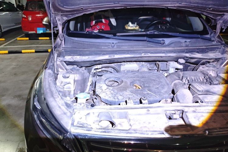 Used Kia Sportage R 2015 2.0L Automatic Two-Wheel Drive DLX Model Engine Bay Right