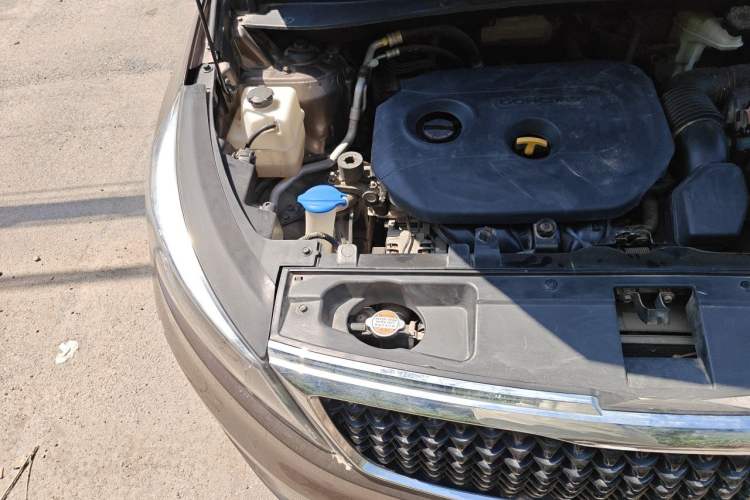 Used Kia Sportage R 2015 2.0L Automatic Two-Wheel Drive GL Engine Bay Right