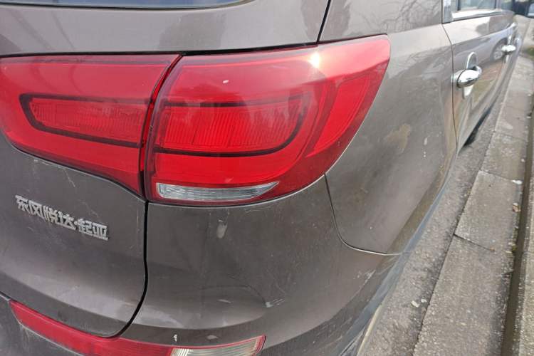 Used Kia Sportage R 2015 2.0L Automatic Two-Wheel Drive GL Exterior 3