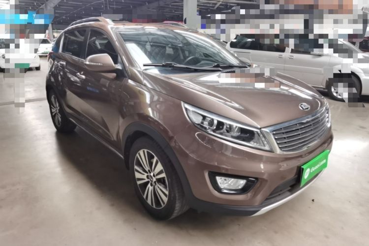 Used Kia Sportage R 2015 2.0L Automatic Two-Wheel Drive DLX Model Front Right 45 Deg