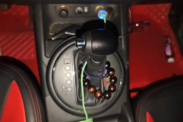 Used Kia Sportage R 2015 2.0L Automatic Two-Wheel Drive GL Gear Lever