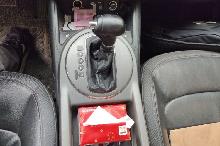 Used Kia Sportage R 2015 2.0L Automatic Two-Wheel Drive DLX Model Gear Lever