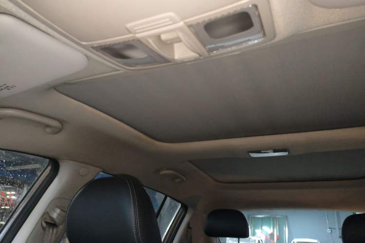 Used Kia Sportage R 2015 2.0L Automatic Two-Wheel Drive DLX Model Headliner