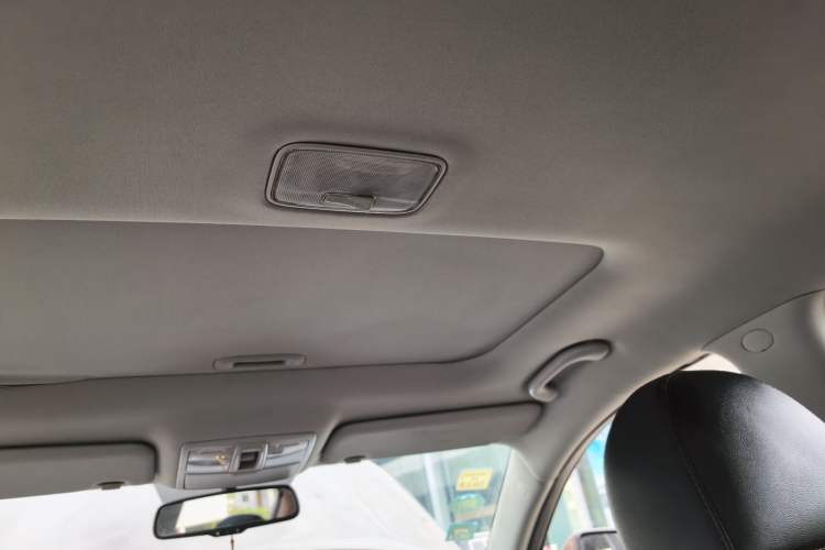 Used Kia Sportage R 2015 2.0L Automatic Two-Wheel Drive GLS Headliner