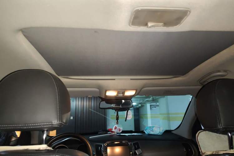 Used Kia Sportage R 2015 2.0L Automatic Two-Wheel Drive DLX Model Headliner