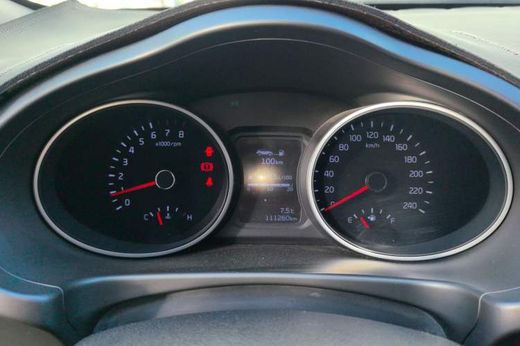 Used Kia Sportage R 2015 2.0L Manual Two-Wheel Drive GLS Trim Instrument Cluster