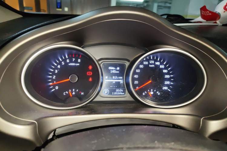 Used Kia Sportage R 2015 2.0L Automatic Two-Wheel Drive DLX Model Instrument Cluster