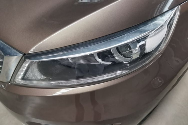 Used Kia Sportage R 2015 2.0L Automatic Two-Wheel Drive DLX Model Left Front Headlight