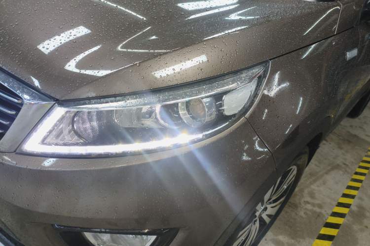 Used Kia Sportage R 2015 2.0L Automatic Two-Wheel Drive DLX Model Left Front Headlight