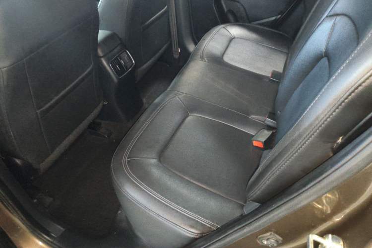 Used Kia Sportage R 2015 2.0L Automatic Two-Wheel Drive DLX Model Left Rear Seat
