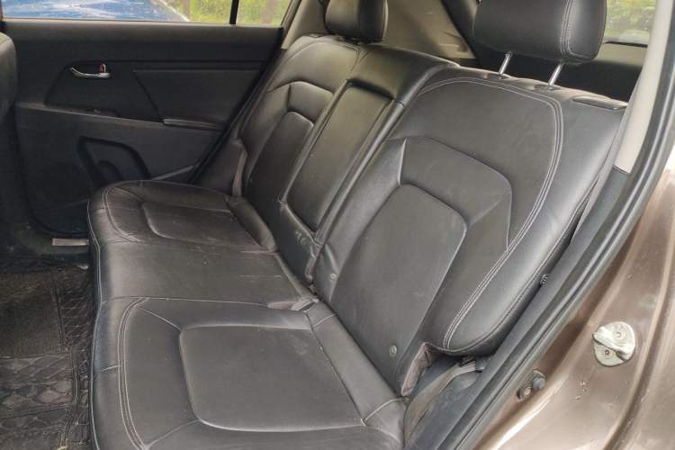 Used Kia Sportage R 2015 2.0L Automatic Two-Wheel Drive DLX Model Left Rear Seat
