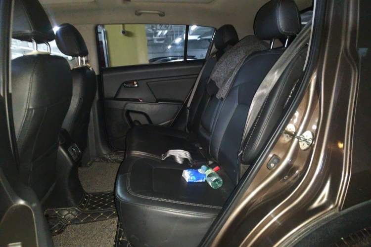 Used Kia Sportage R 2015 2.0L Automatic Two-Wheel Drive DLX Model Left Rear Seat