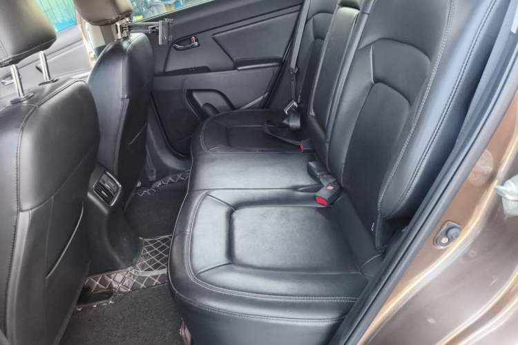 Used Kia Sportage R 2015 2.0L Automatic Two-Wheel Drive DLX Model Left Rear Seat