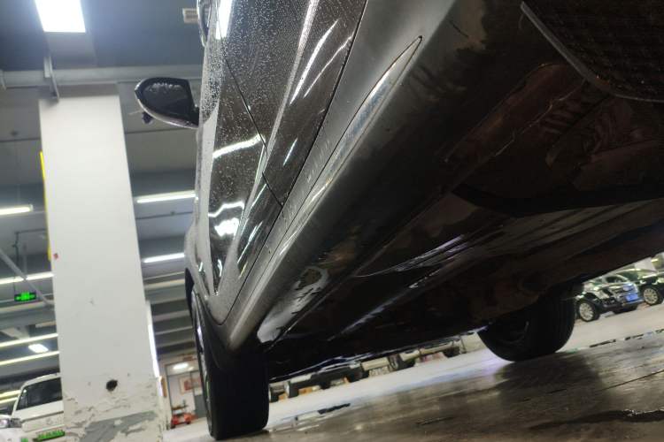 Used Kia Sportage R 2015 2.0L Automatic Two-Wheel Drive DLX Model Left Side Sill