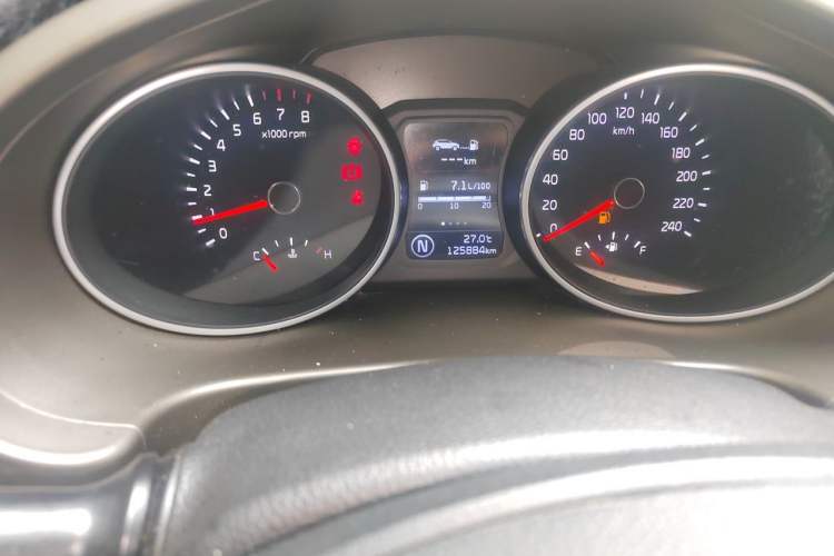 Used Kia Sportage R 2015 2.0L Automatic Two-Wheel Drive GL Odometer Close Up