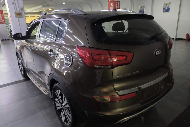 Used Kia Sportage R 2015 2.0L Automatic Two-Wheel Drive DLX Model Rear Left 45 Deg