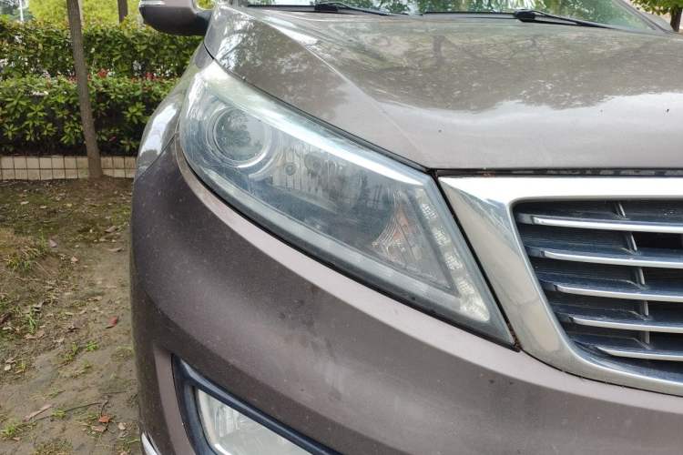 Used Kia Sportage R 2015 2.0L Automatic Two-Wheel Drive DLX Model Right Front Headlight