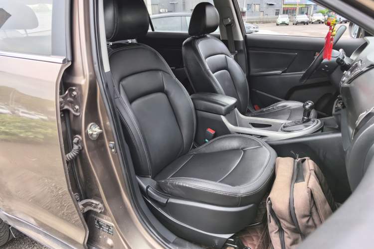 Used Kia Sportage R 2015 2.0L Automatic Two-Wheel Drive GLS Right Front Seat